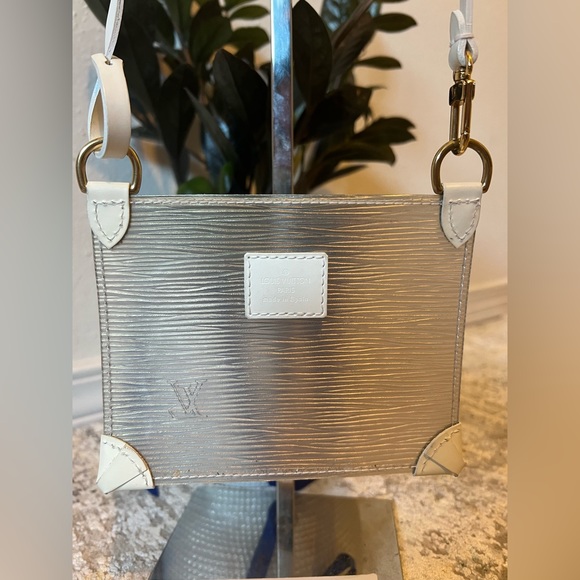 🌹RARE LOUIS VUITTON Epi Plage Mini Lagoon Bay Tote
Bag White Clear - Picture 3 of 14